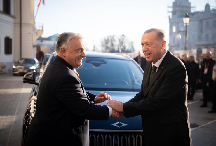 La curiosa vettura di Orban