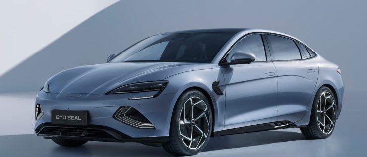 BYD bordata alla Cina