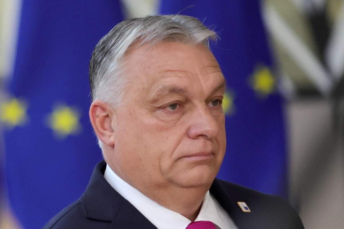 Orban pizzicato su un'auto misteriosa
