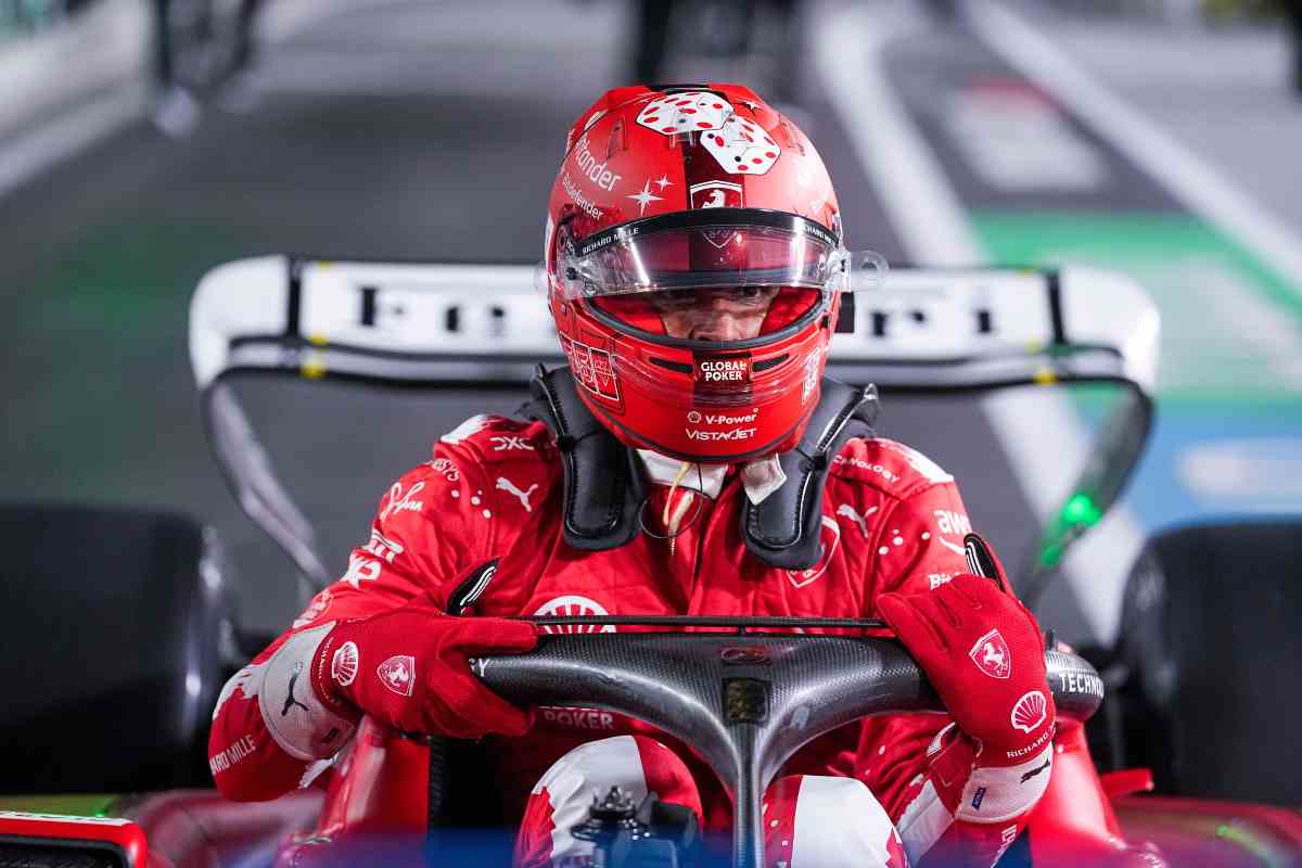Carlos Sainz via dalla Ferrari