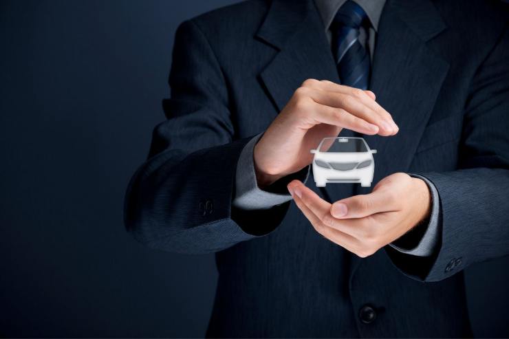 Assicurazione auto, cosa succede dopo il passaggio di proprietà? Nessuno lo sapeva