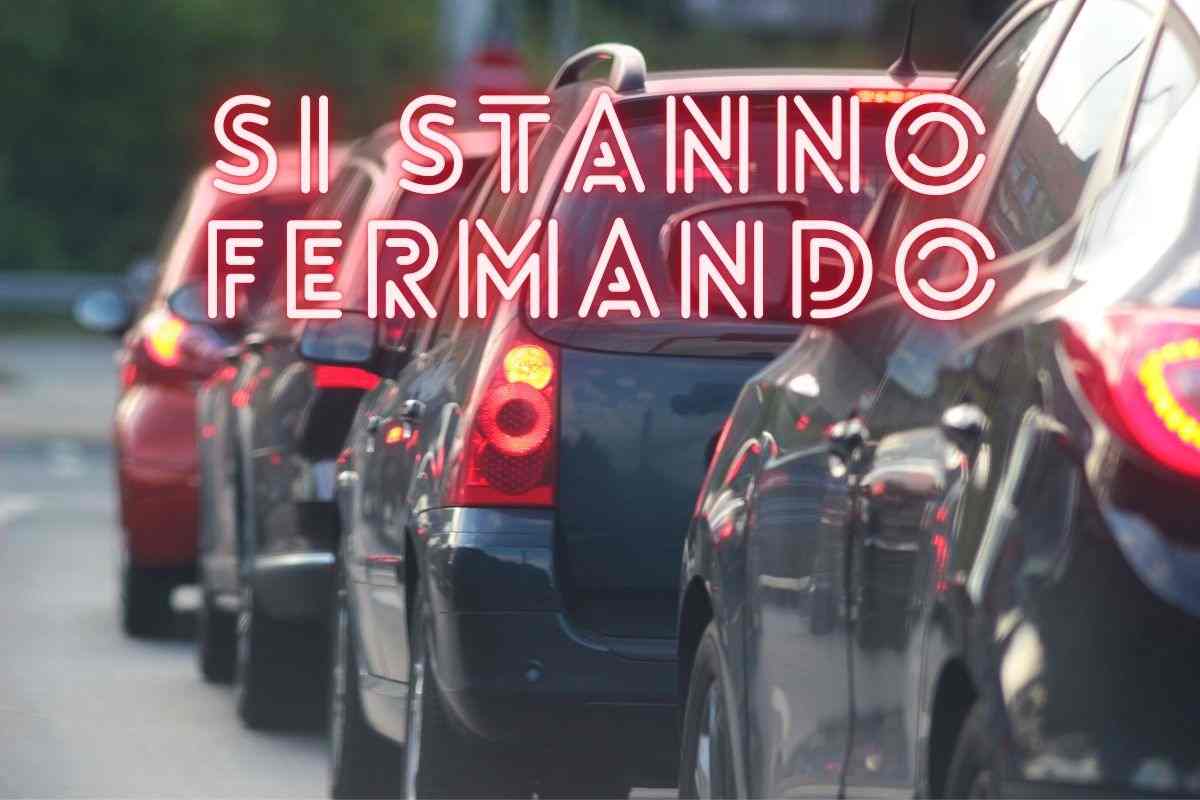 Migliaia di auto si fermano di colpo: il fenomeno imprevisto che sta arrivando in Italia
