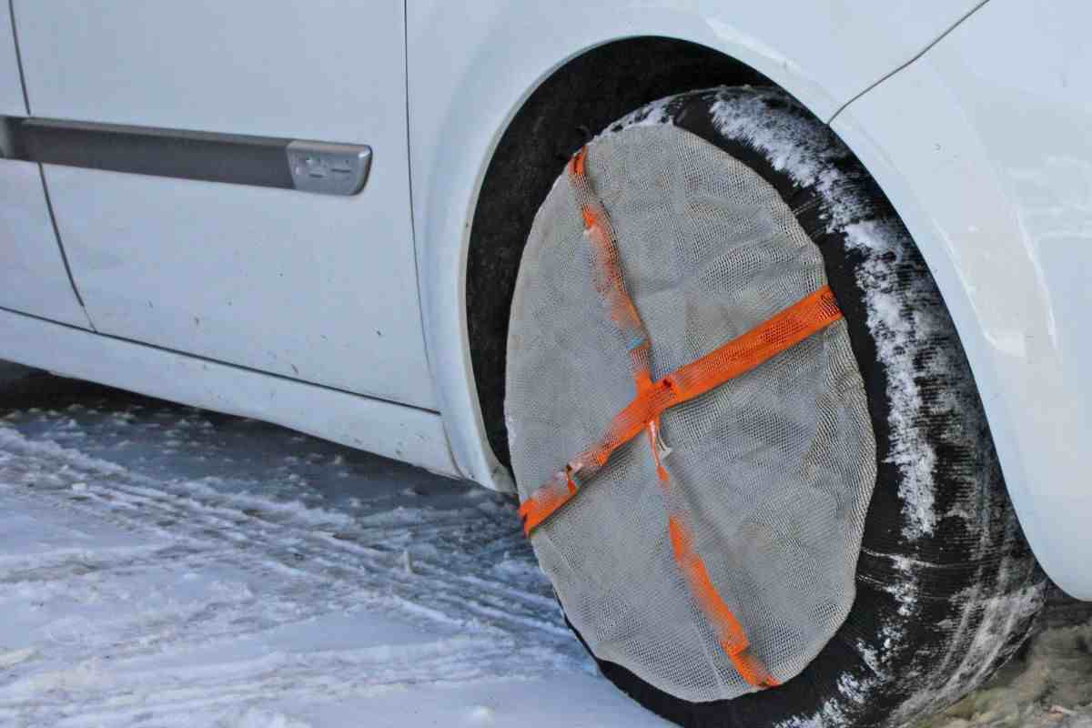 guidare su neve e ghiaccio accessorio utile